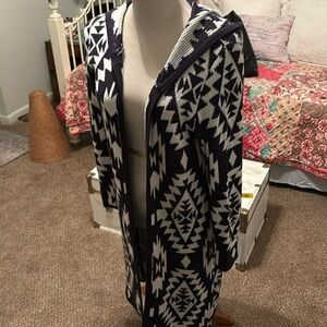 OPEN FRONT LONG SWEATER SIZE L